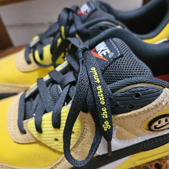 Nike Air Max 90 Yellow Black Go The Extra Smile Sneakers Sz 9 Rare - Picture 2 of 7